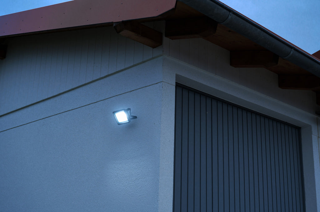 Projecteur LED extérieur mural – Brennenstuhl