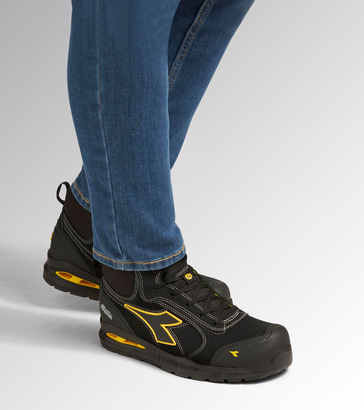 Chaussures de sécurité hautes S3S – Diadora Utility Run A.Box Master Mid – photo 2