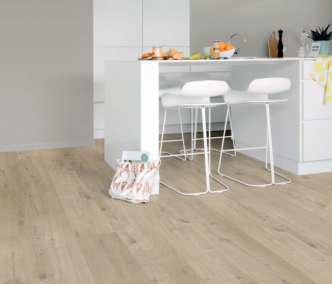 Sol vinyle rigide Bloom 1494 x 209 mm, sous-couche intégrée